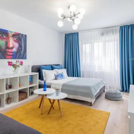 Cosy & Chic Studio Close By Victoria Square Бухарест Екстер'єр фото